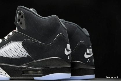 Hyperoad Metallic Jordan Air 5 “Black Reimagined” 0713